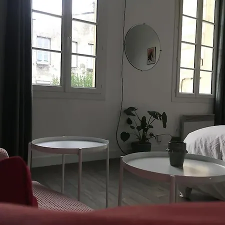 Studio Calme Au Centre De Bordeaux Exterior photo