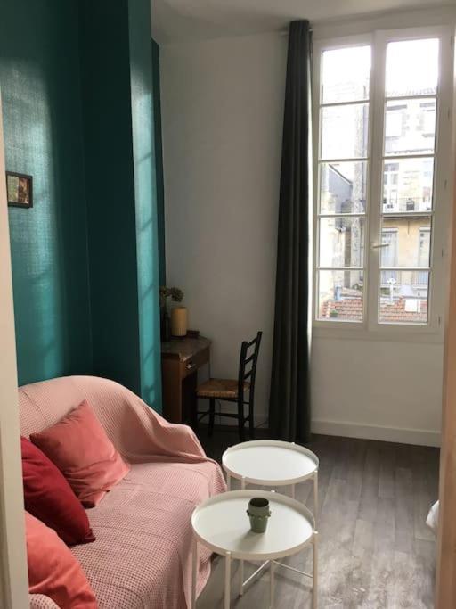 Calme Au Centre De Apartment Bordeaux